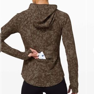 Lululemon MIST OVER WINDBREAKER